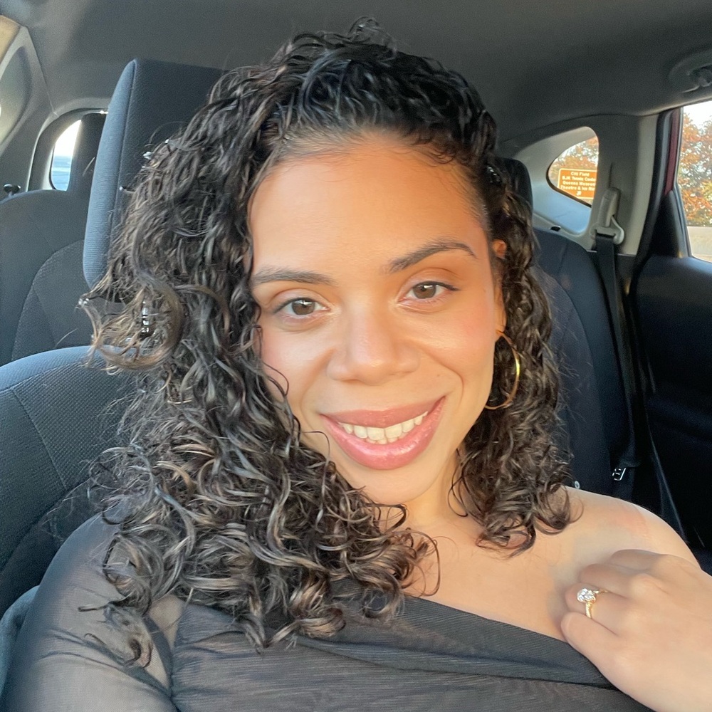 Meet your Posher, Anissa
